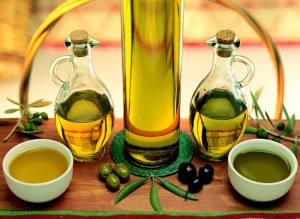 gambar manfaat buah zaitun yang diolah menjadi minyak